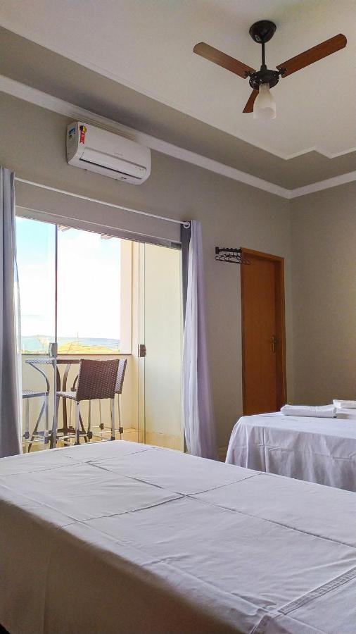 Pouso Oliveira Suites São João Batista do Glória Exterior foto